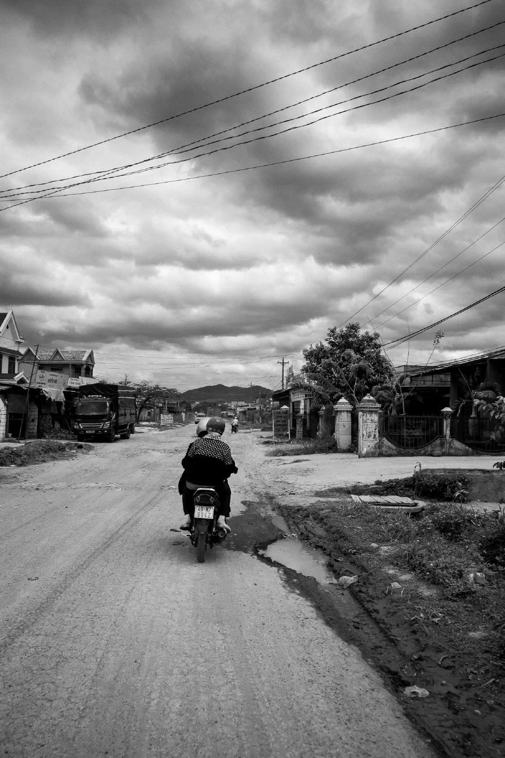 SCHWERER HIMMEL / HEAVY CLOUDS. Đạ Đờn, Lâm Hà, Lâm Đồng, Vietnam